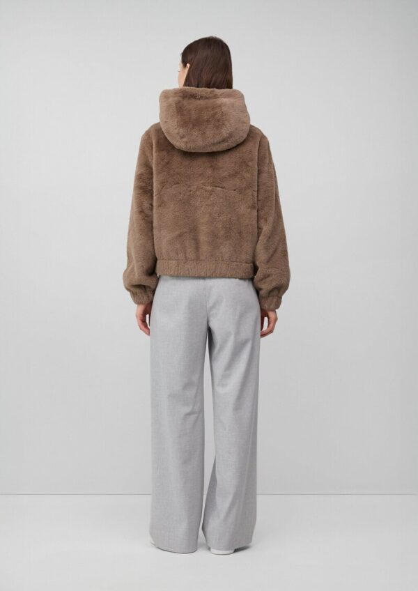 Kapuzenjacke aus Fellimitat mit elastischem Saum