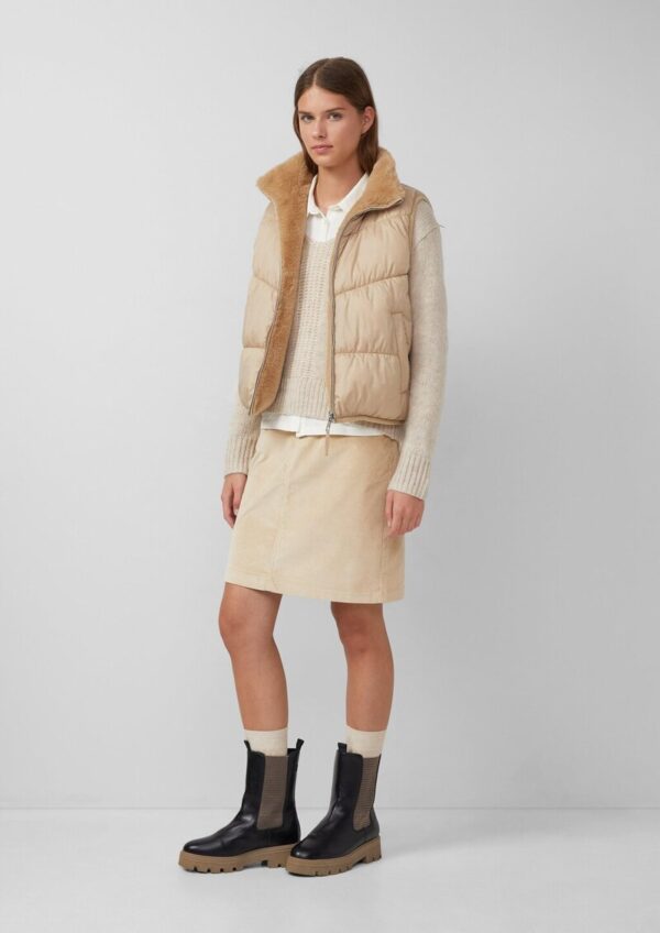 Wendbare Steppweste mit Fell