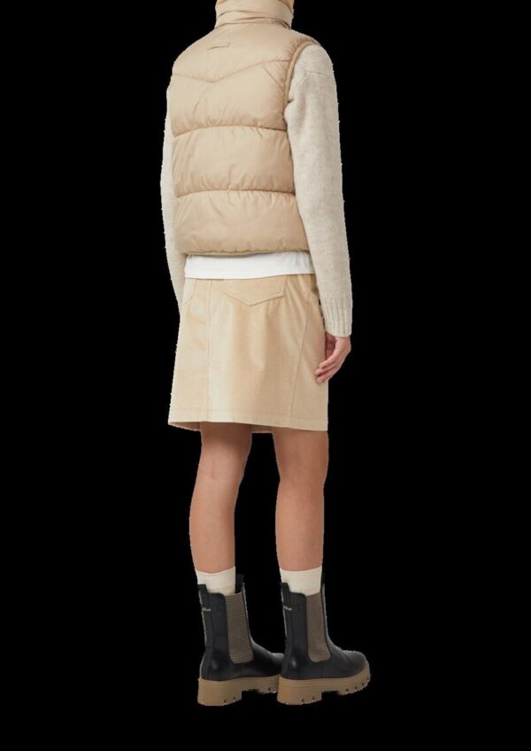 Wendbare Steppweste mit Fell