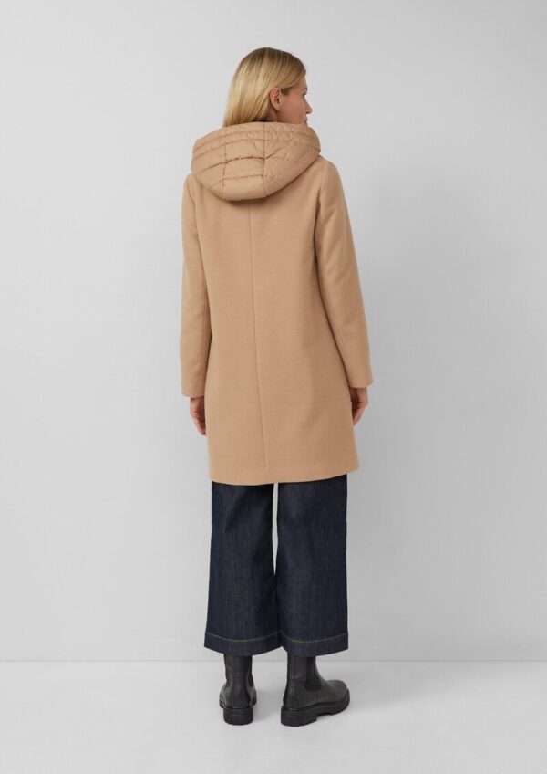 Weicher Mantel aus Viskosemix mit fixiertem Stepp-Insert