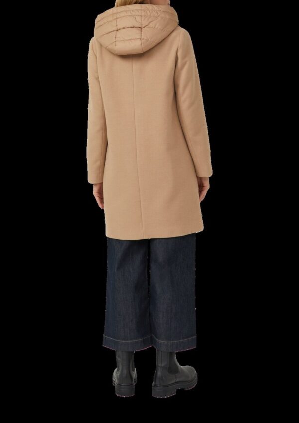 Weicher Mantel aus Viskosemix mit fixiertem Stepp-Insert