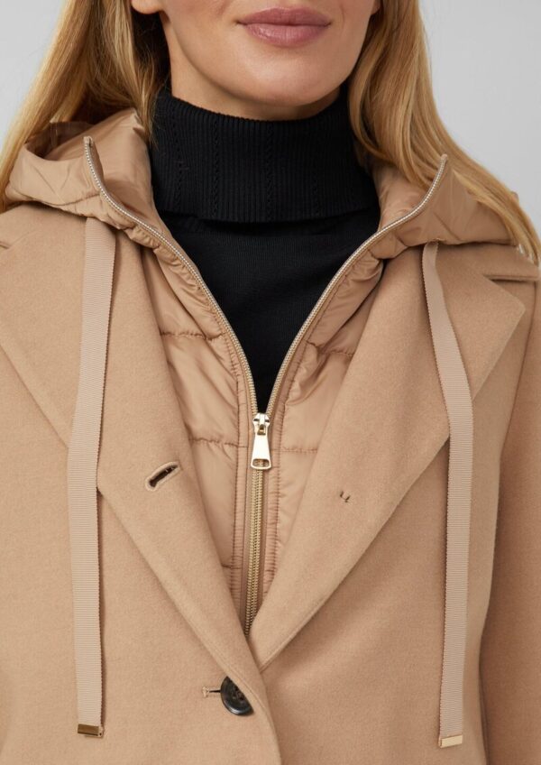 Weicher Mantel aus Viskosemix mit fixiertem Stepp-Insert