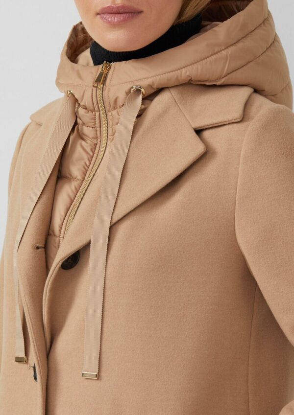 Weicher Mantel aus Viskosemix mit fixiertem Stepp-Insert