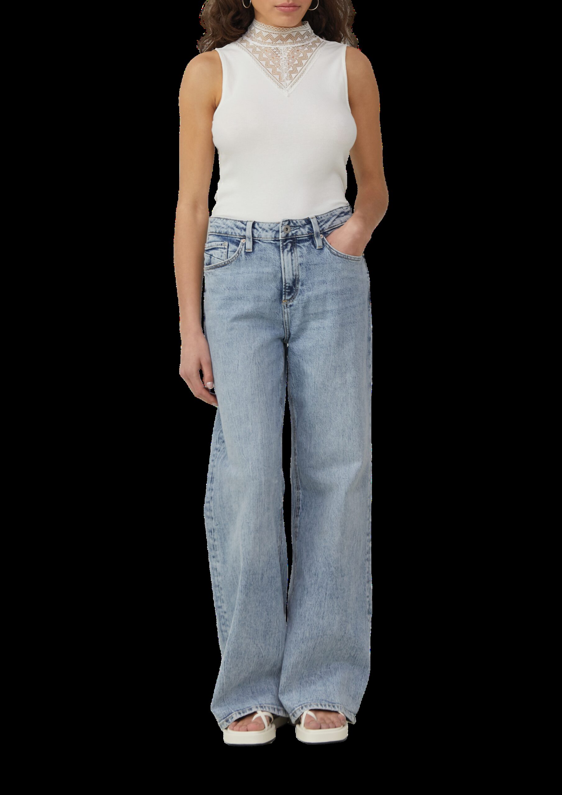 Top mit Spitzeneinsatz