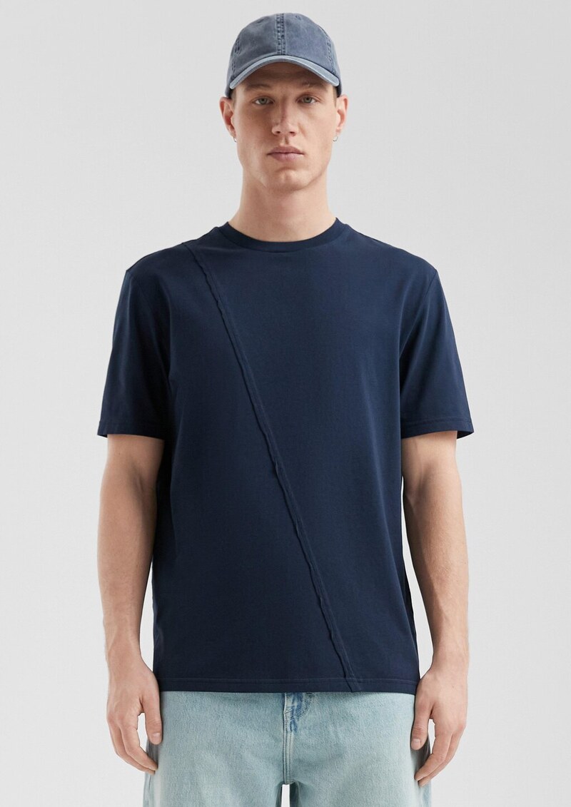 Rundhals-T-Shirt mit asymmetischer Teilungsnaht