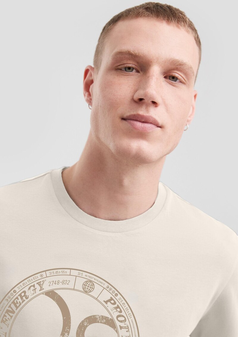 Basic Rundhals T-Shirt mit Frontdruck