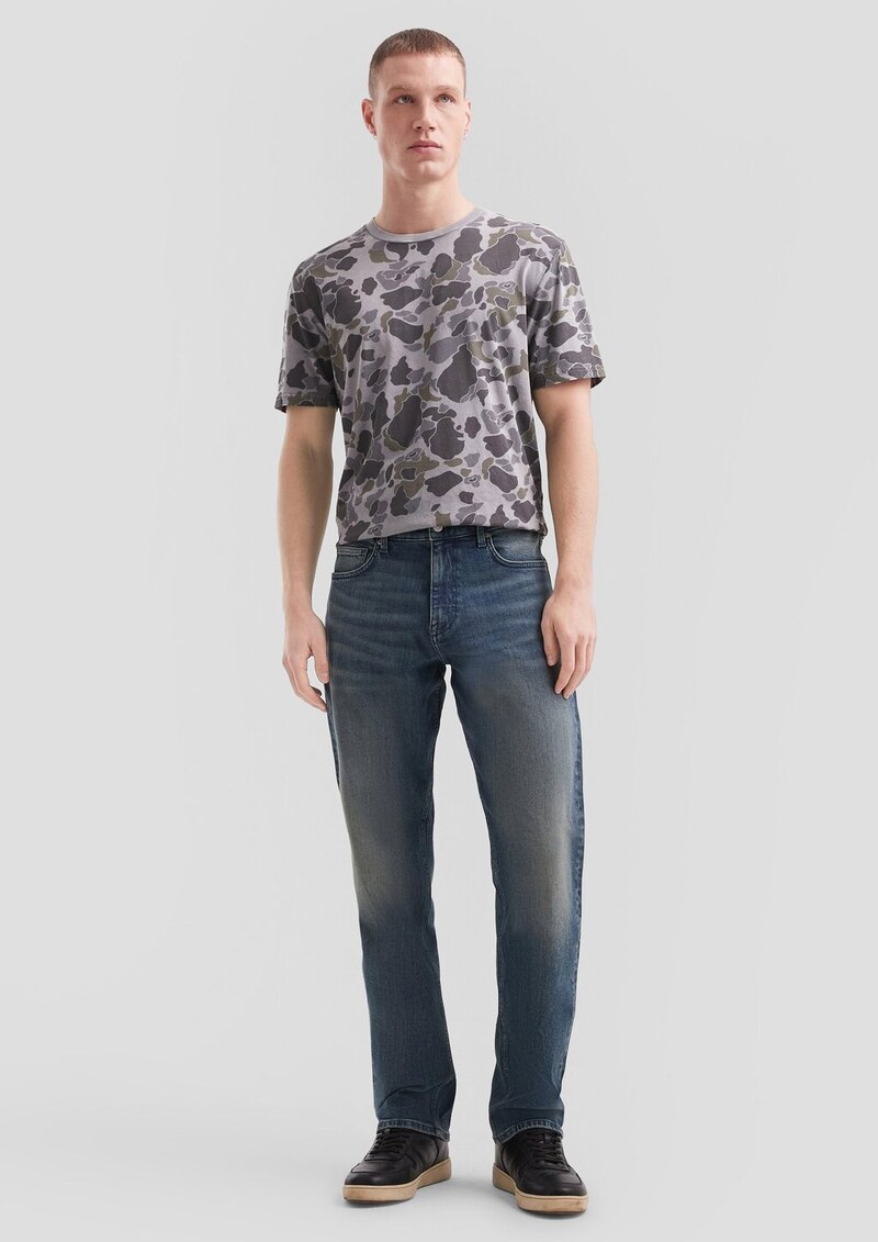 Denim Pete/ Regular Fit / Mid Rise / Straight Leg