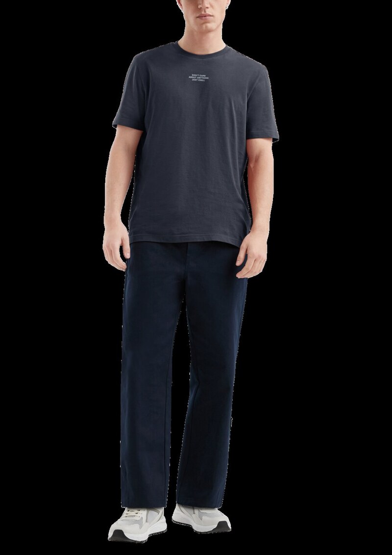 Basic Rundhals-T-Shirt mit kleinem Frontprint