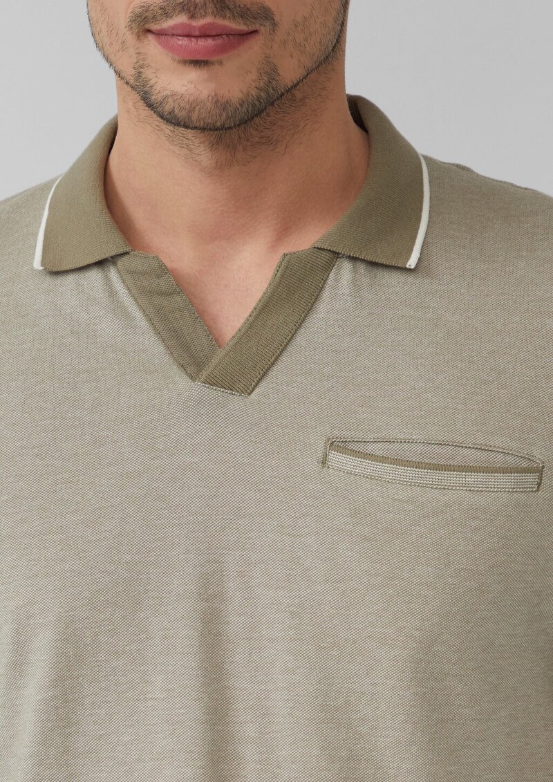 Poloshirt aus zweifarbigem Piqué mit Brusttasche