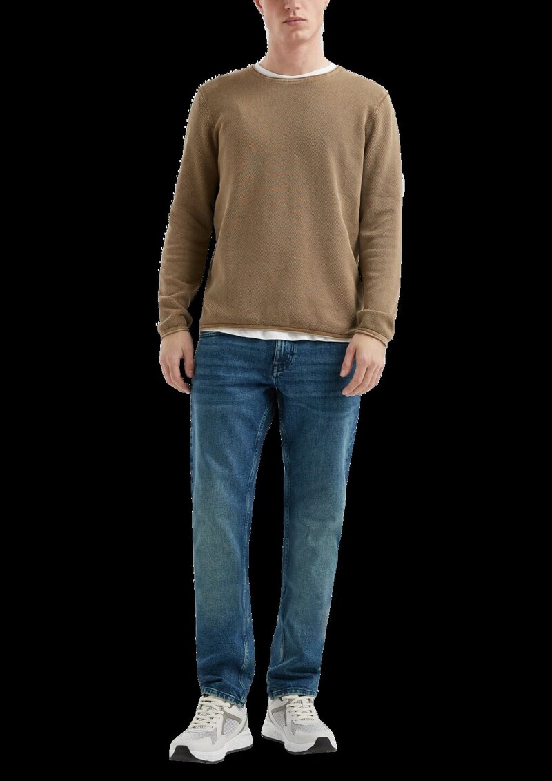 Gewaschener Pullover mit Rollkante