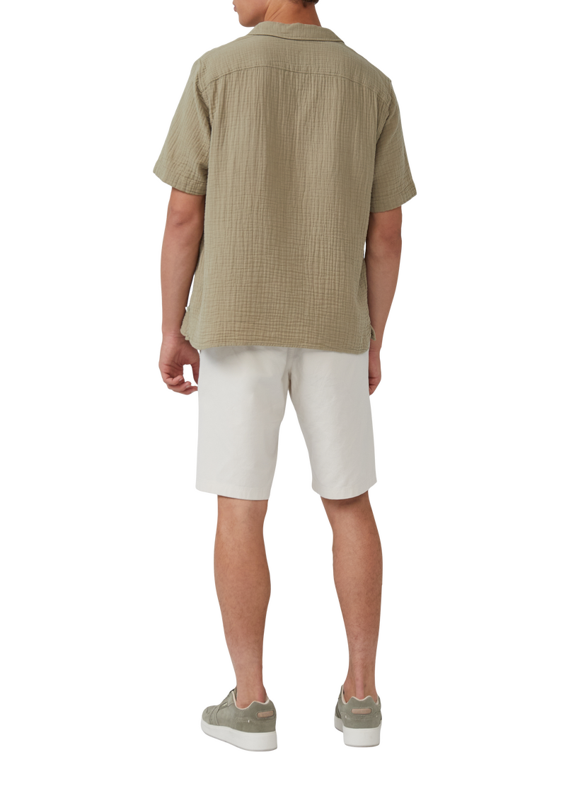 Resort Fit: Luftiges Kurzarmhemd aus Musselin