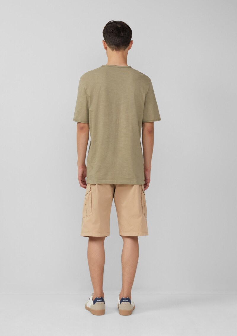 Flammgarn-T-Shirt mit Brusttasche und offenen Kanten