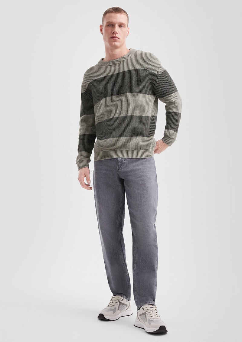 Grobstrickpullover mit Wascheffekt