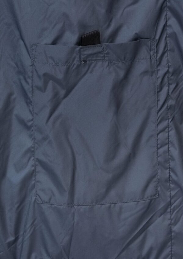 Hybrid-Jacke mit sportiven Details und Kapuze