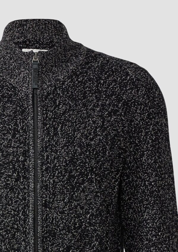 Bi-Colour Strickjacke mit Zopfmuster und Stehkragen