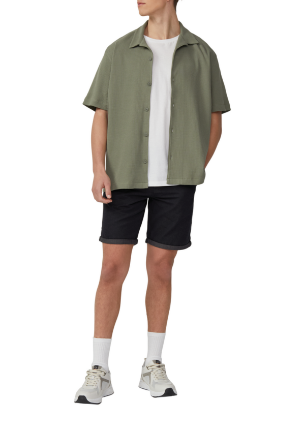 Shorts John / Regular Fit / Mid Rise / fixierter Turn-up