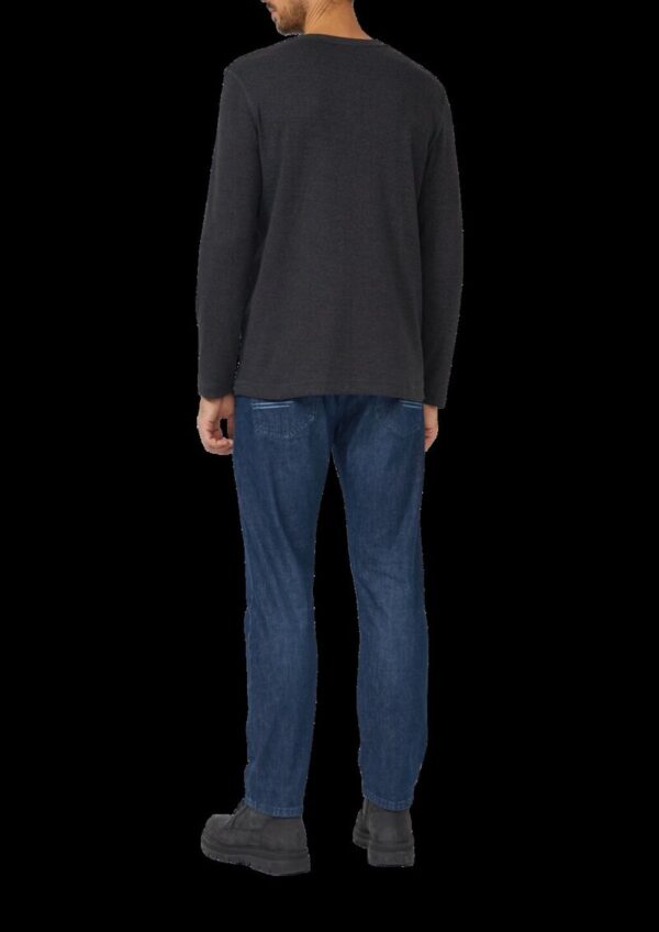 Geripptes Longsleeve mit Henleyausschnitt