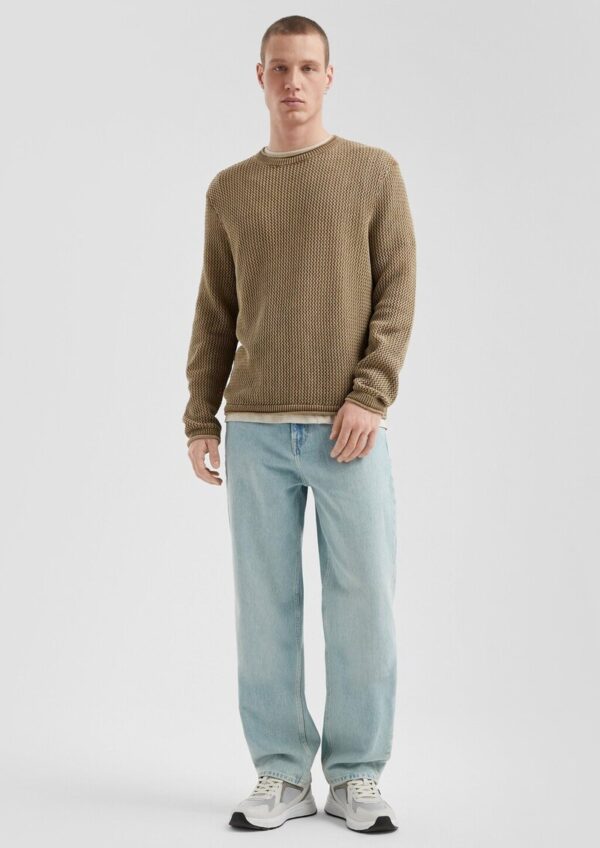 Gewaschener Strickpullover mit Strukturmuster