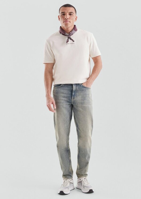 Devon / Relaxed Fit / Mid Rise / Tapered Leg