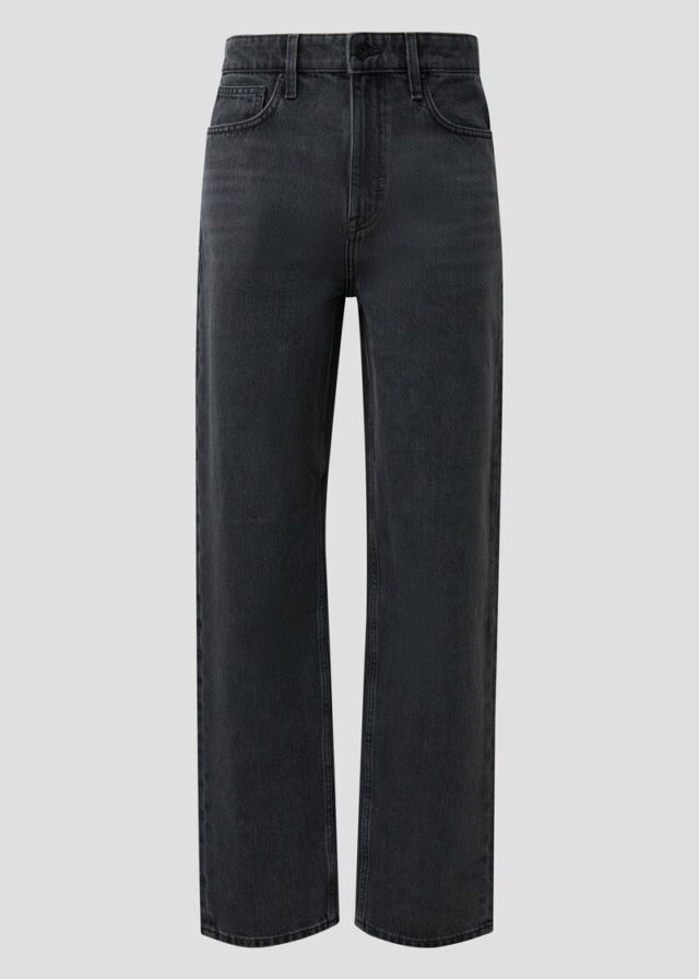 Jeans / Loose Fit / Mid Rise / Straight Leg