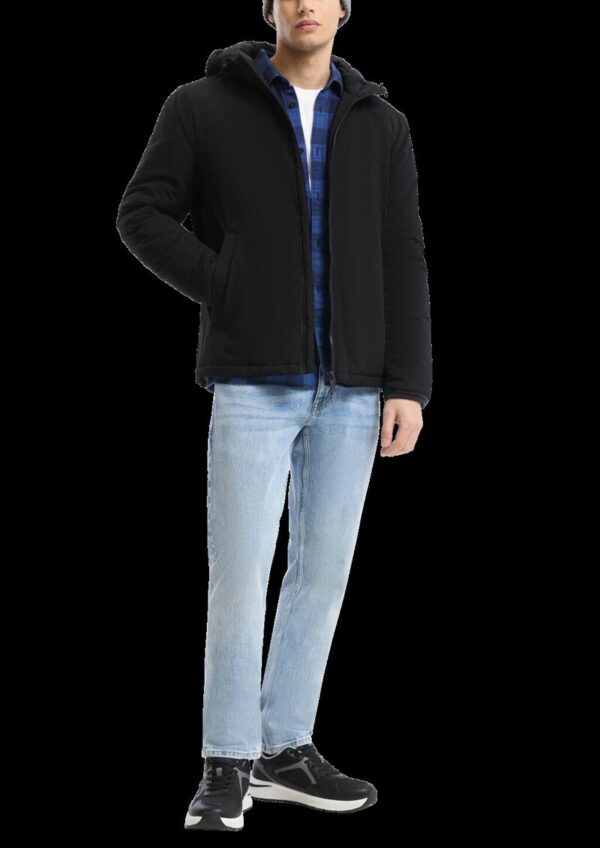 Kurze Outdoor-Jacke mit Steppfutter