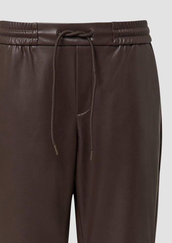 Weiche 7/8-Hose aus Kunstleder
