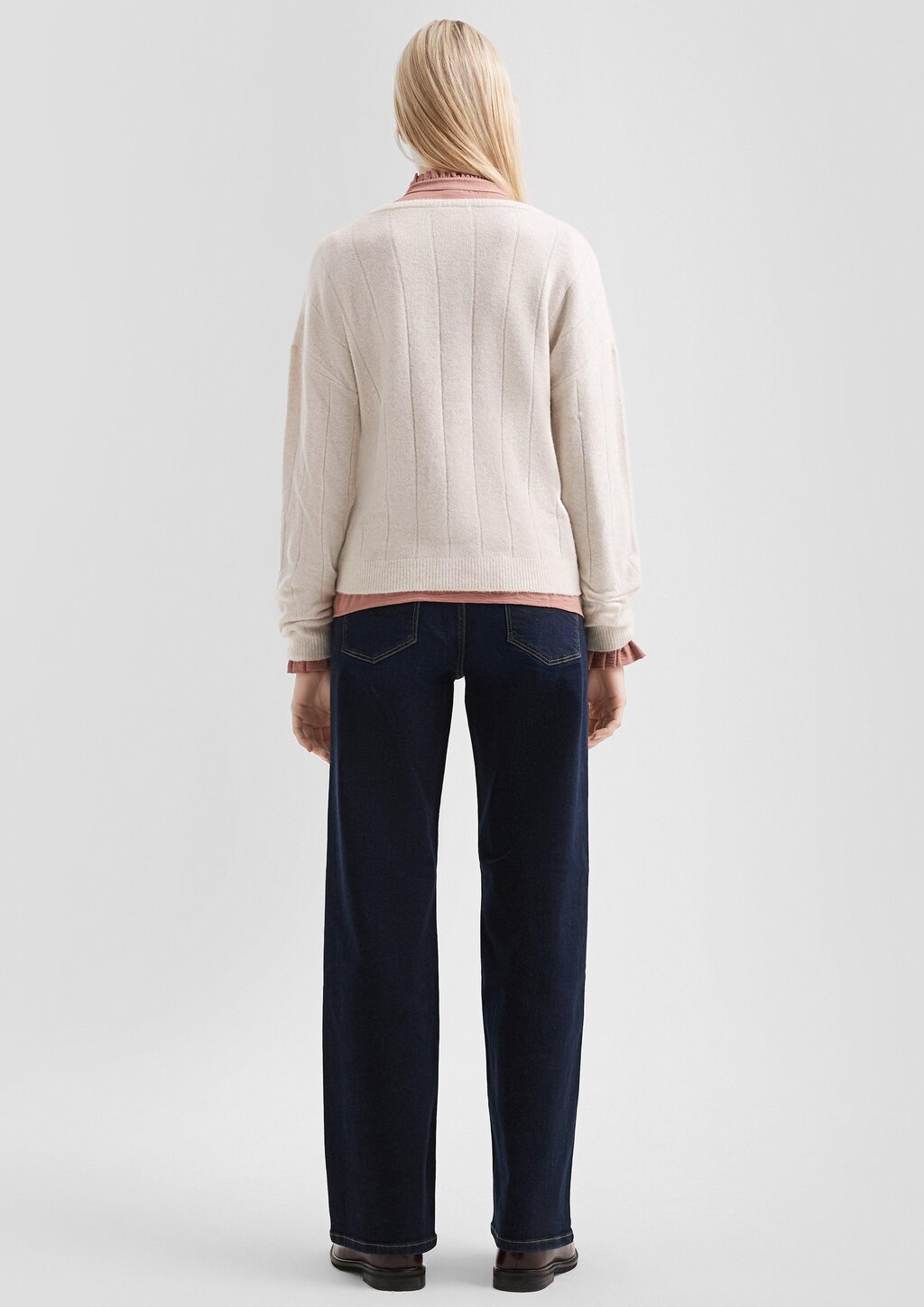 Weicher Cardigan mit überschnittenen Schultern