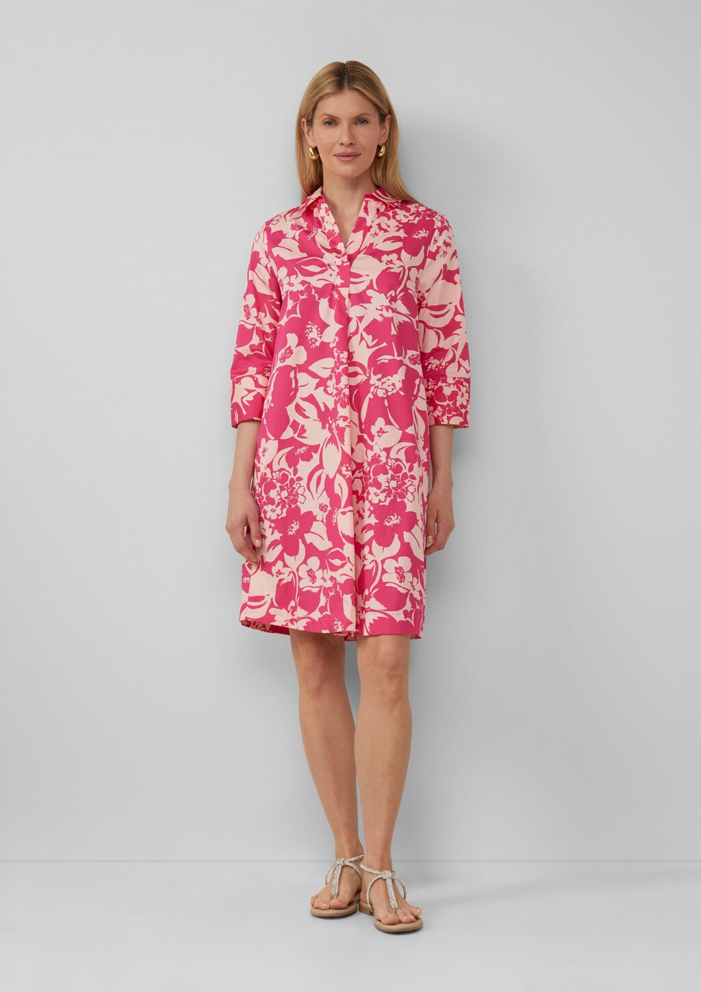 Kurzes Popeline-Kleid mit Print und Knopfleiste