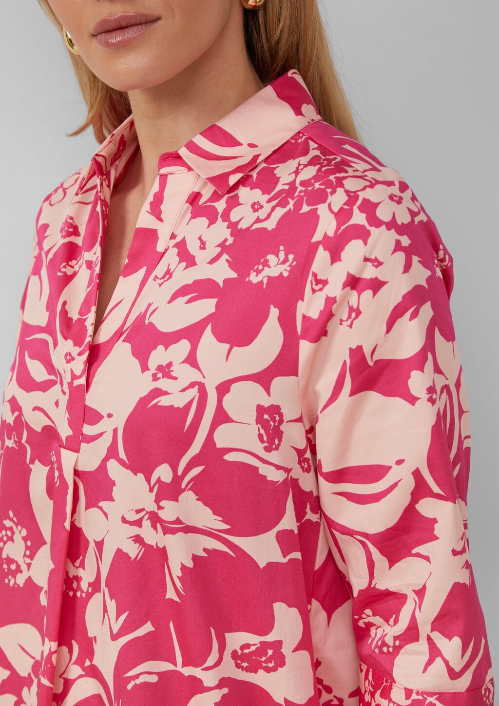 Kurzes Popeline-Kleid mit Print und Knopfleiste