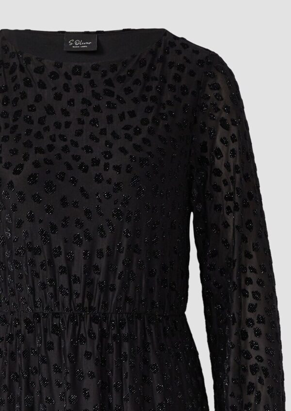 Midi-Samtkleid mit U-Boot-Ausschnitt