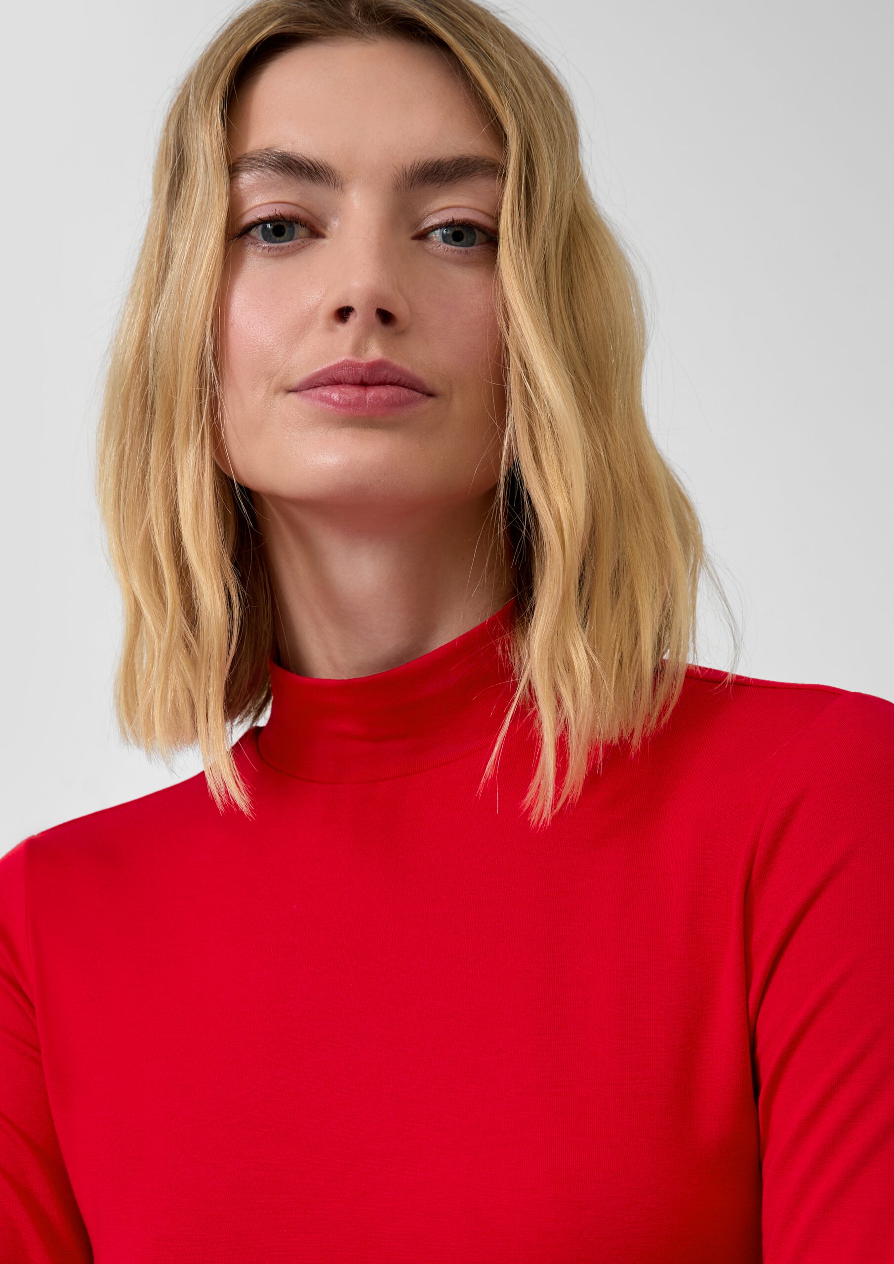 Slim Fit Jerseyshirt mit Stehkragen