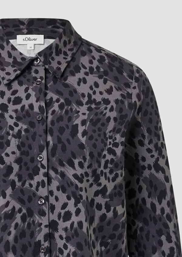 Jerseybluse mit Leo-Muster