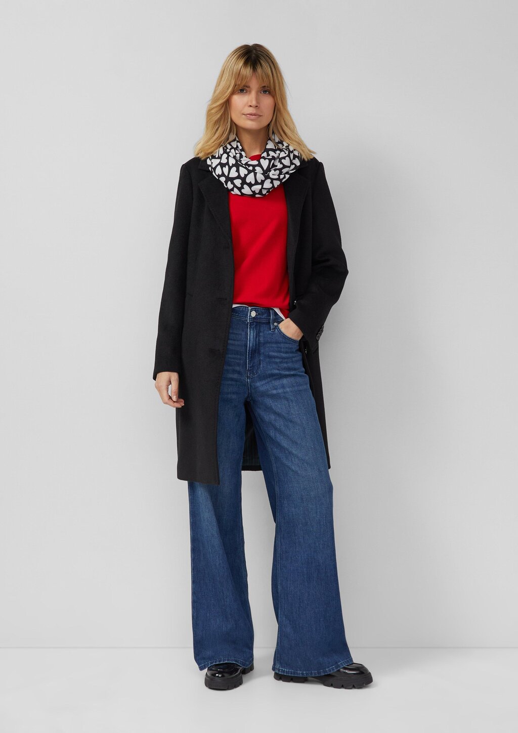 Floraler Loop-Schal aus Viskose mit Artwork-Details