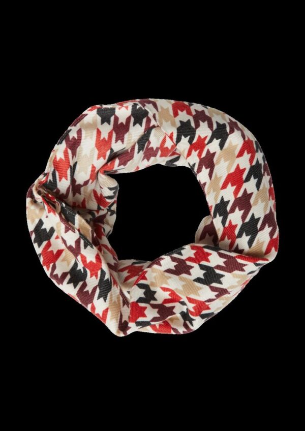 Loop-Schal im Hahnentritt-Muster