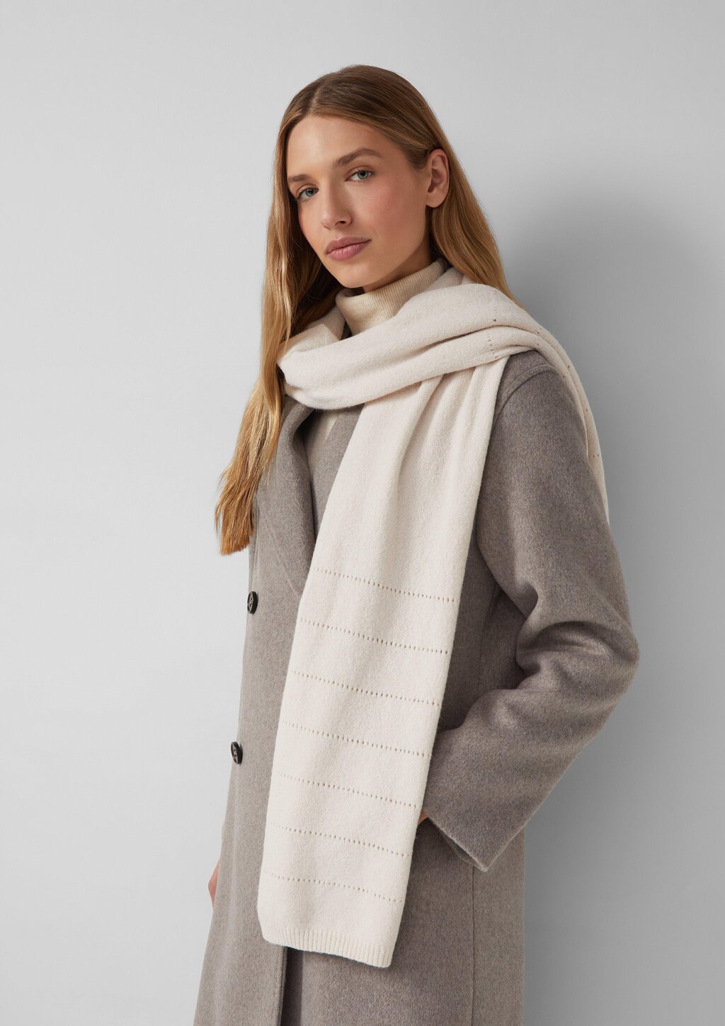 Schal aus Ajourstrick