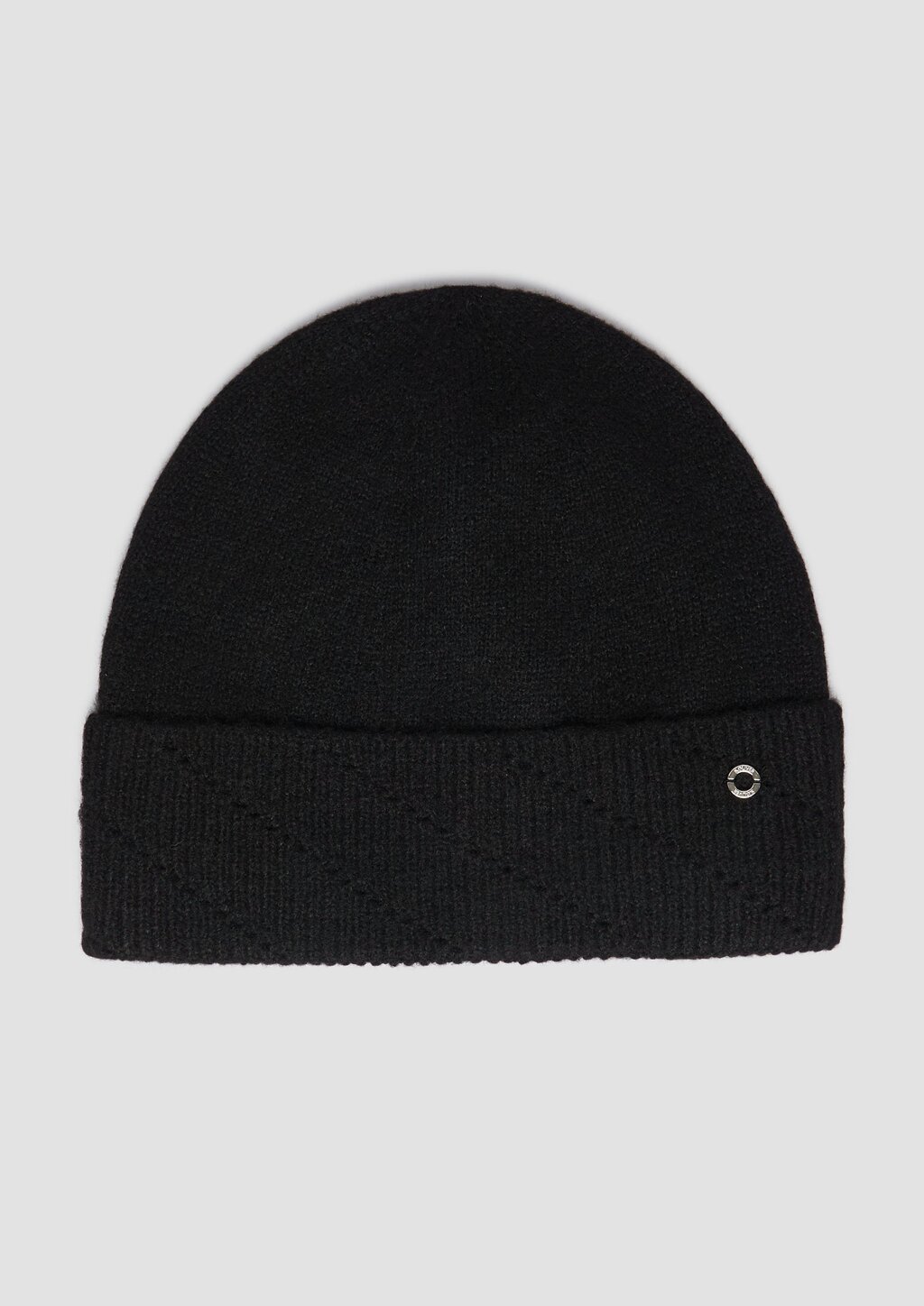 Feinstrick-Beanie mit dezenter Applikation