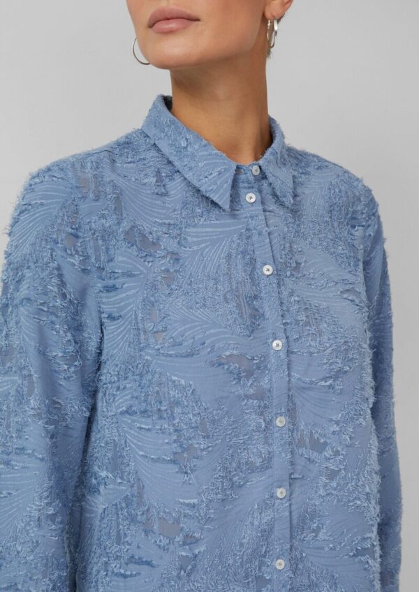 Hemdbluse mit 3D-Effekt