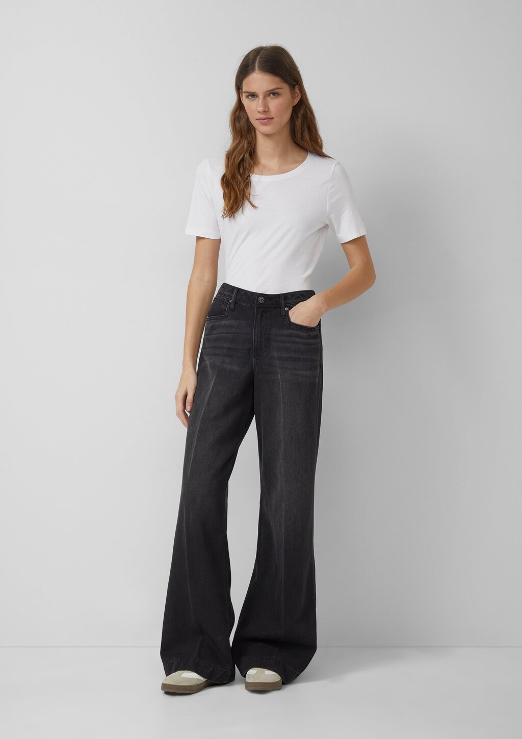 Jeans Suri / Regular Fit / Mid Rise / Wide Leg