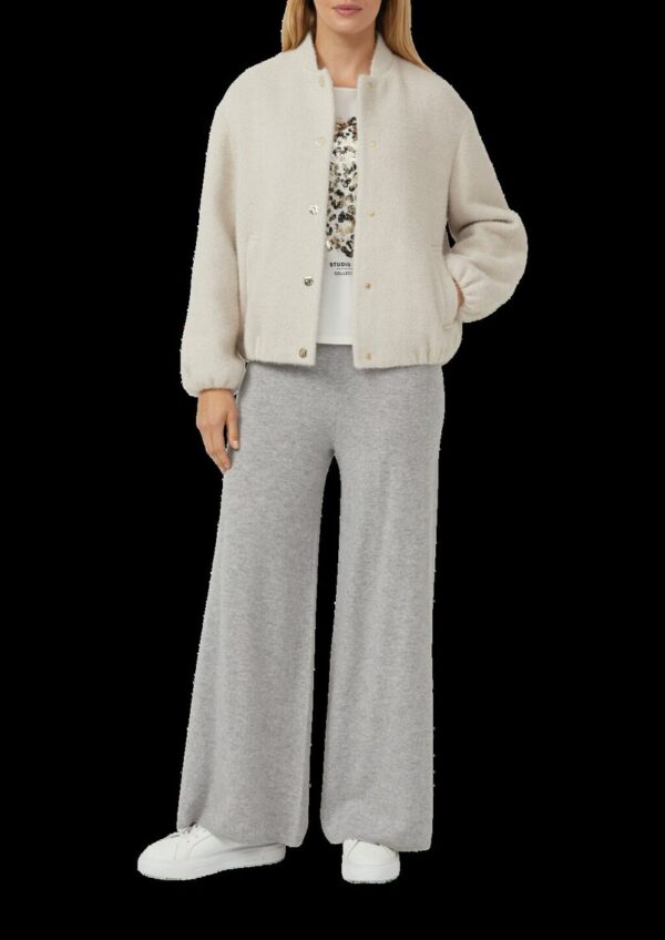 Flauschige Jacke im Relaxed Fit mit Stehkragen