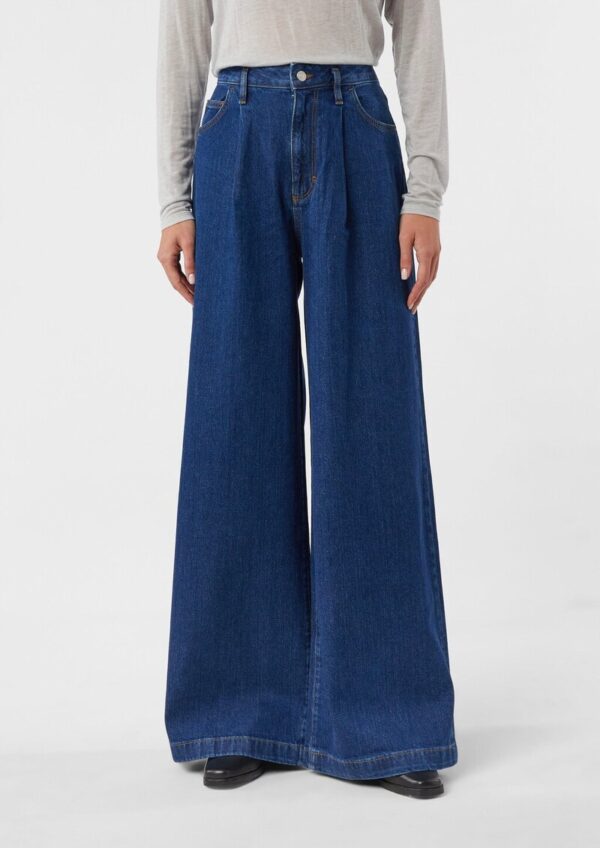 Jeans mit Extra Wide Leg und Bundfalten