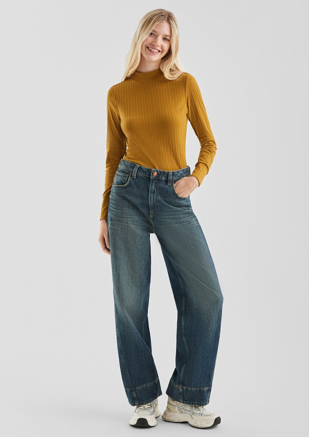 Geripptes Langarmshirt