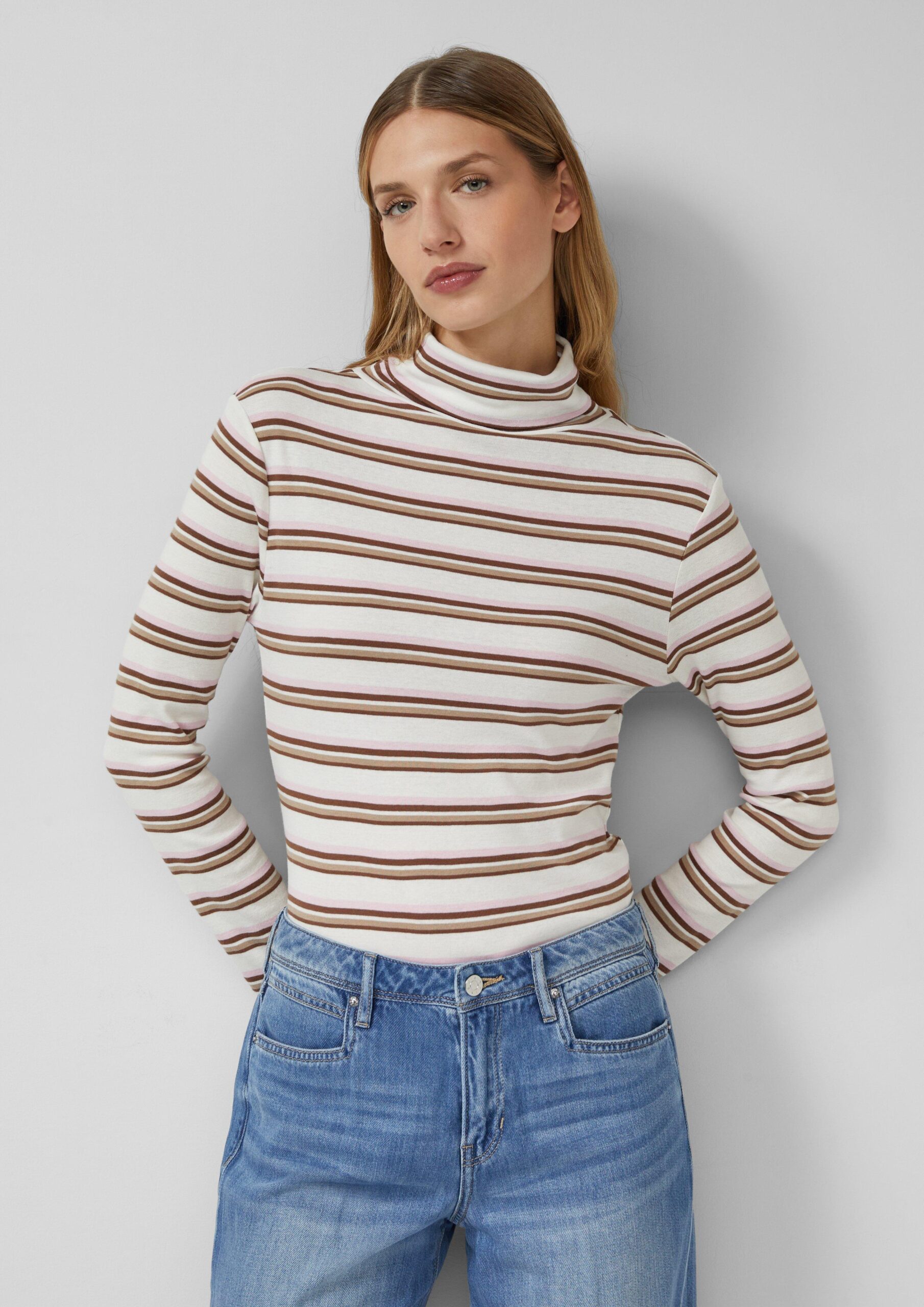 Longsleeve mit Rollkragen und Ringelmuster