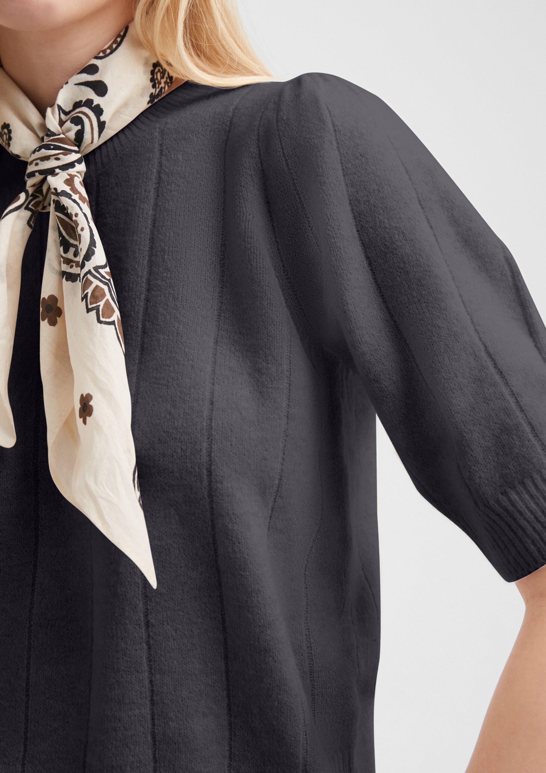 Weicher Kurzarm-Strickpullover