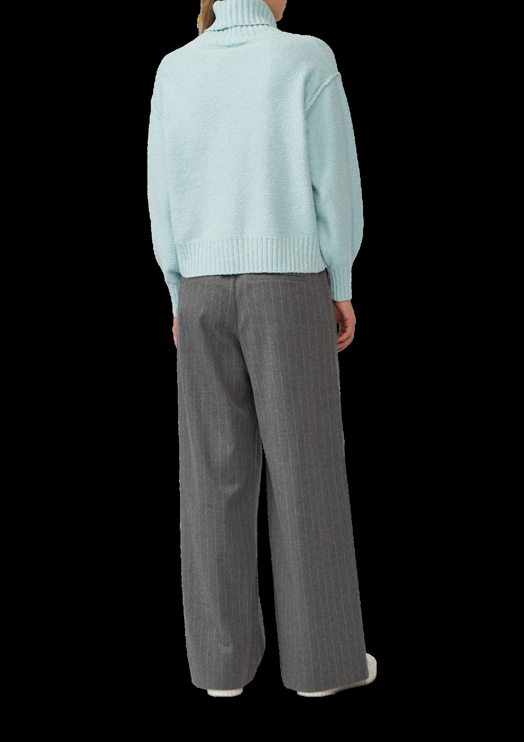 Bouclé-Strickpullover mit Rollkragen