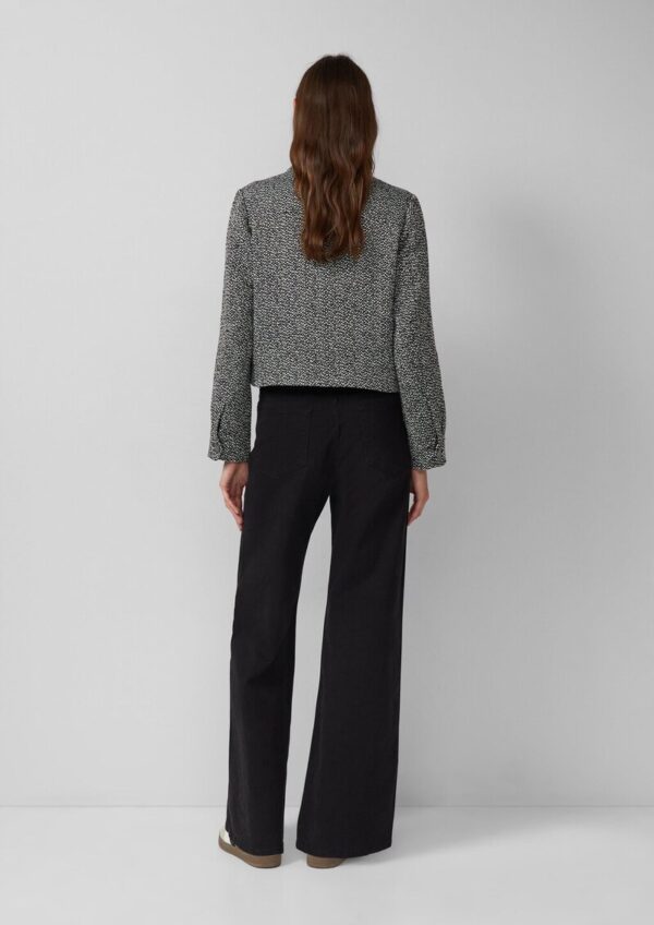 Bouclé-Jacke mit aufgesetzten Taschen