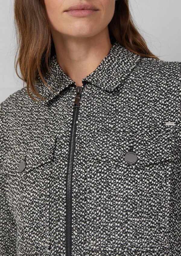 Bouclé-Jacke mit aufgesetzten Taschen