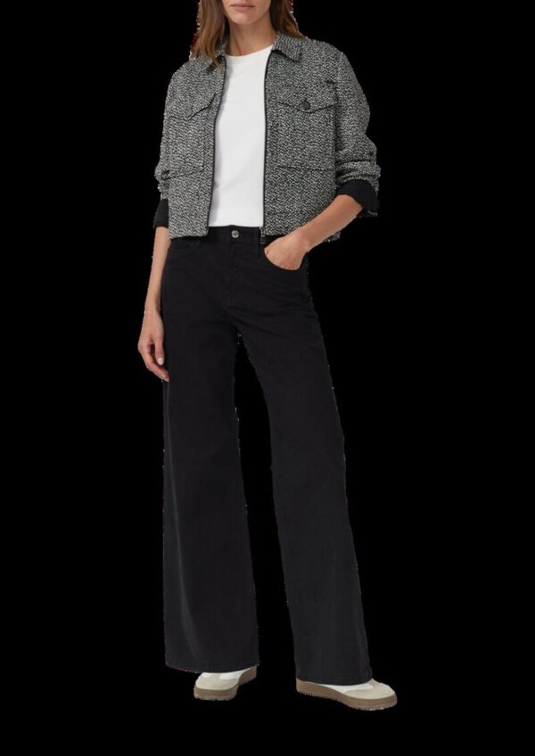 Bouclé-Jacke mit aufgesetzten Taschen