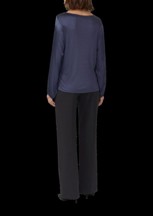 Blusenshirt mit U-Boot-Ausschnitt aus reiner Viskose