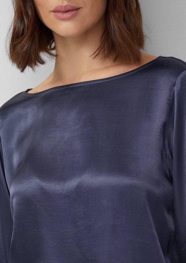 Blusenshirt mit U-Boot-Ausschnitt aus reiner Viskose