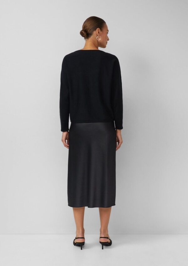 Feinstrickpullover aus Viskosemix mit Schleifen-Intarsie